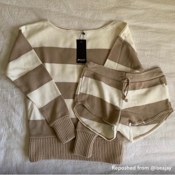 EUC used two times knit lounge short top set or pajamas - Picture 4 of 4